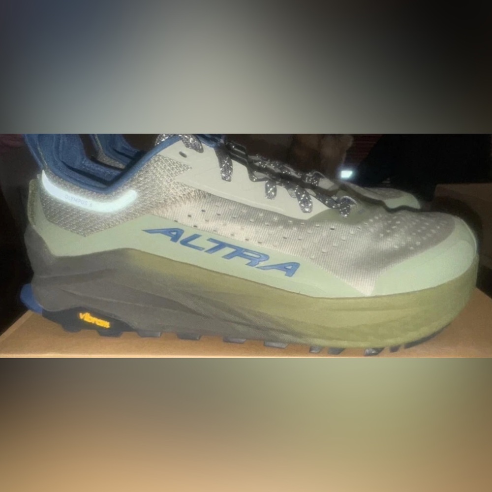 Altra Men’s Olympus 6 Olive Green Running Shoes Size 13
